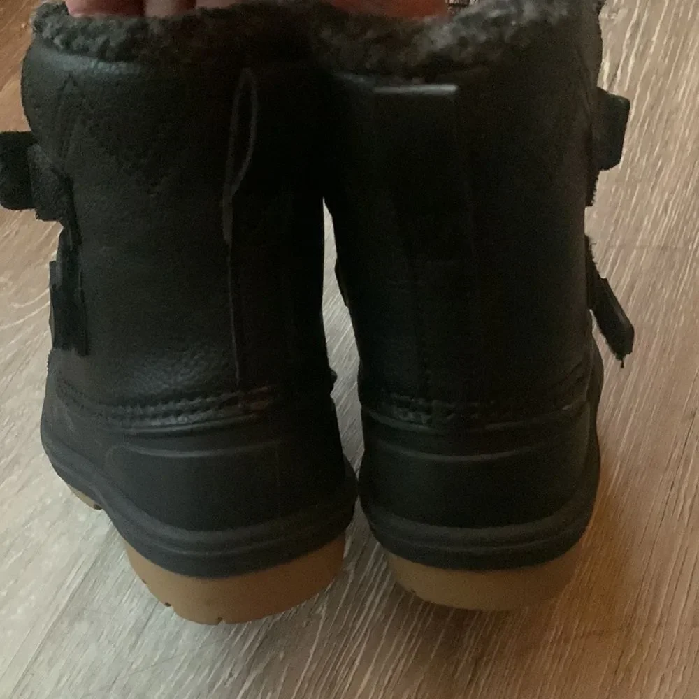 Cat & Jack winter boot size 5 preloved❤️